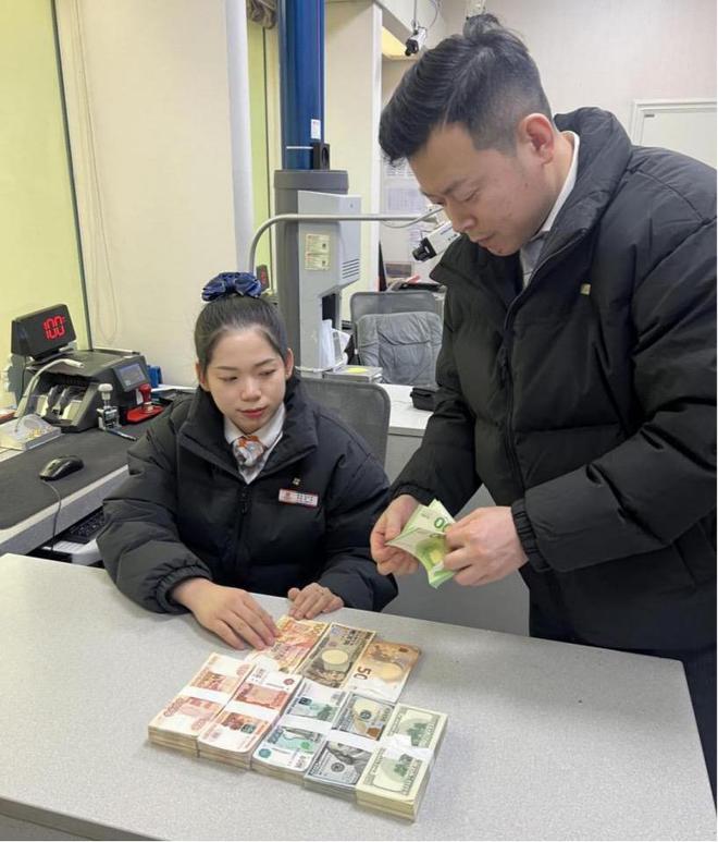 哈尔滨银行全方位护航亚冬会 打造金融服务与安全双护盾(图2)