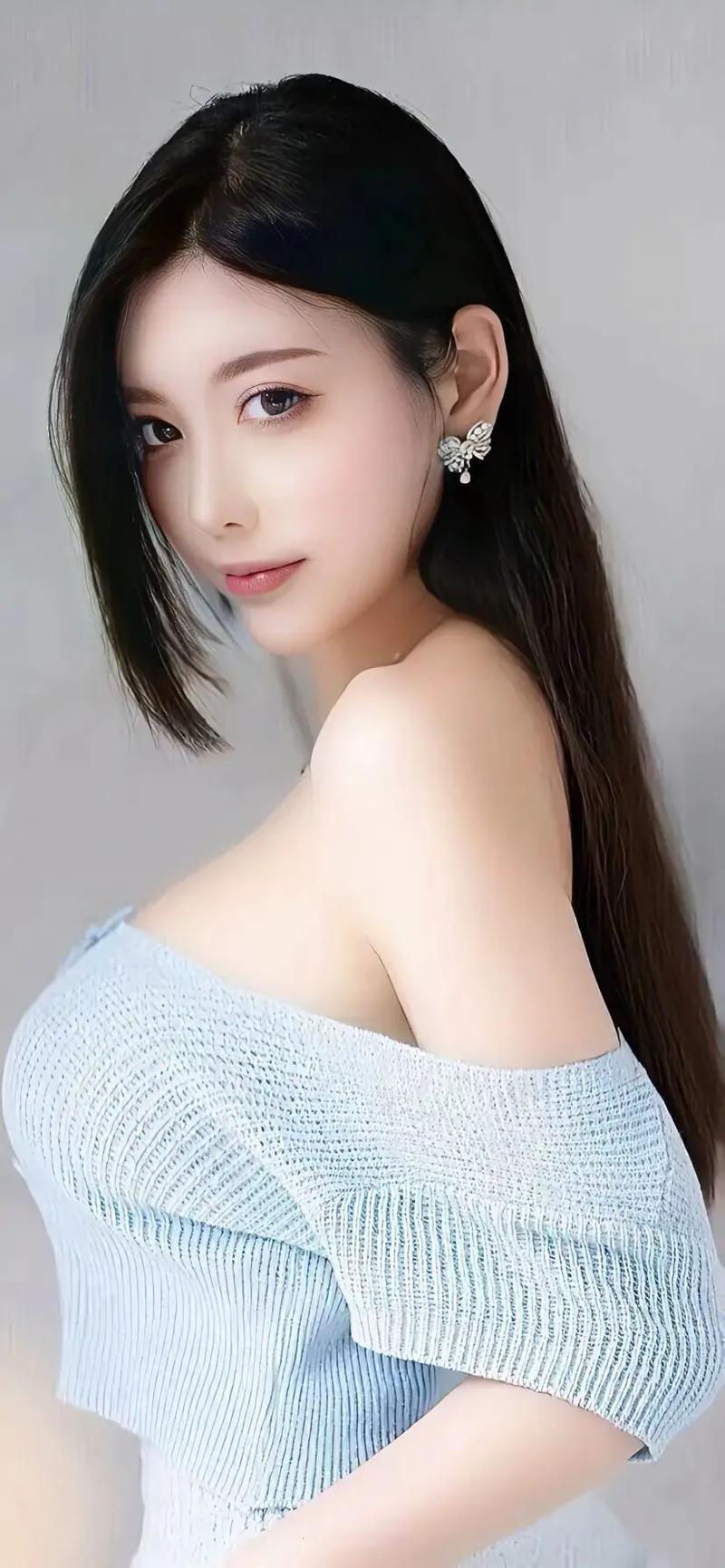 我的妹妹总是用英语记日记的英文